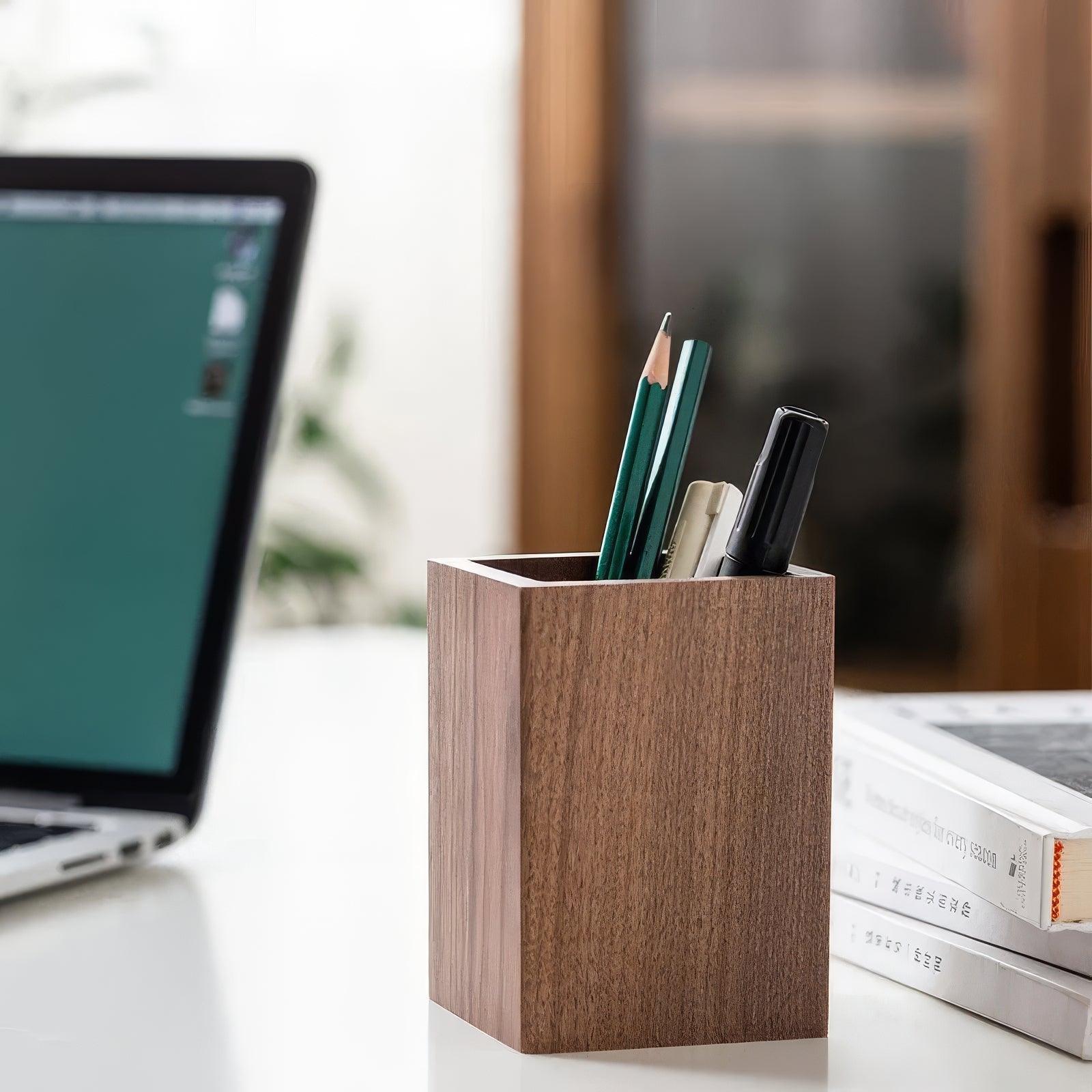 Pot à stylos en Noyer - FlatDesk